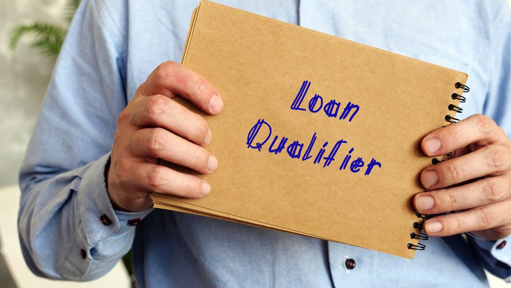 How do I qualify for an installment loan?